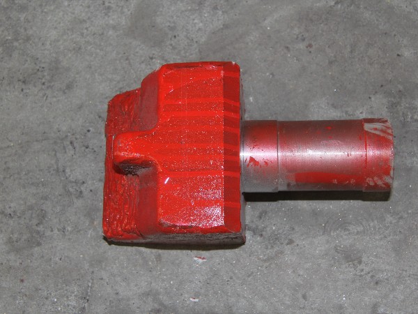 影响<i style='color:red'>矿用破碎轴组</i>锤头使用性能的简单分析-世纪注册机械设备